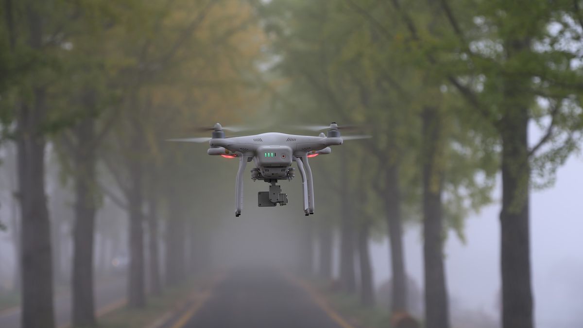Drony dostanou vylepšené hlídání. Pak budou moci létat stovky kilometrů